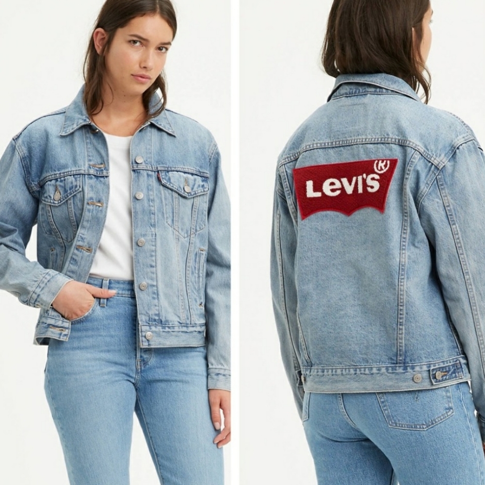 *SOLD*Levi's trucker Jean jacket Size S NWT - Picture 1 of 12